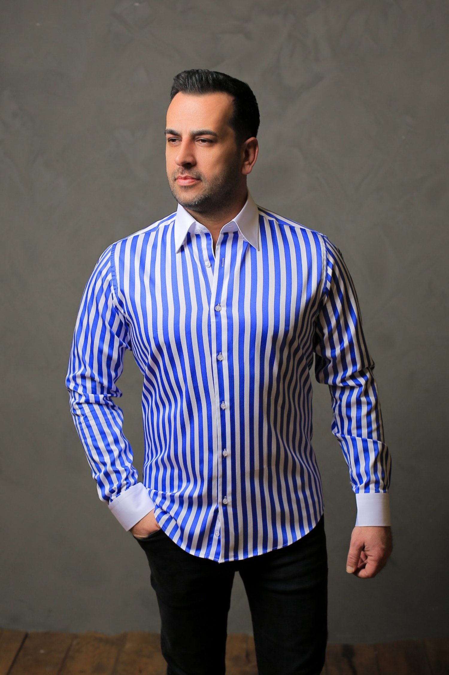%100 Pamuk Saten Manşet Mavi Çizgili Slim Fit Gömlek  - XL I2Z5